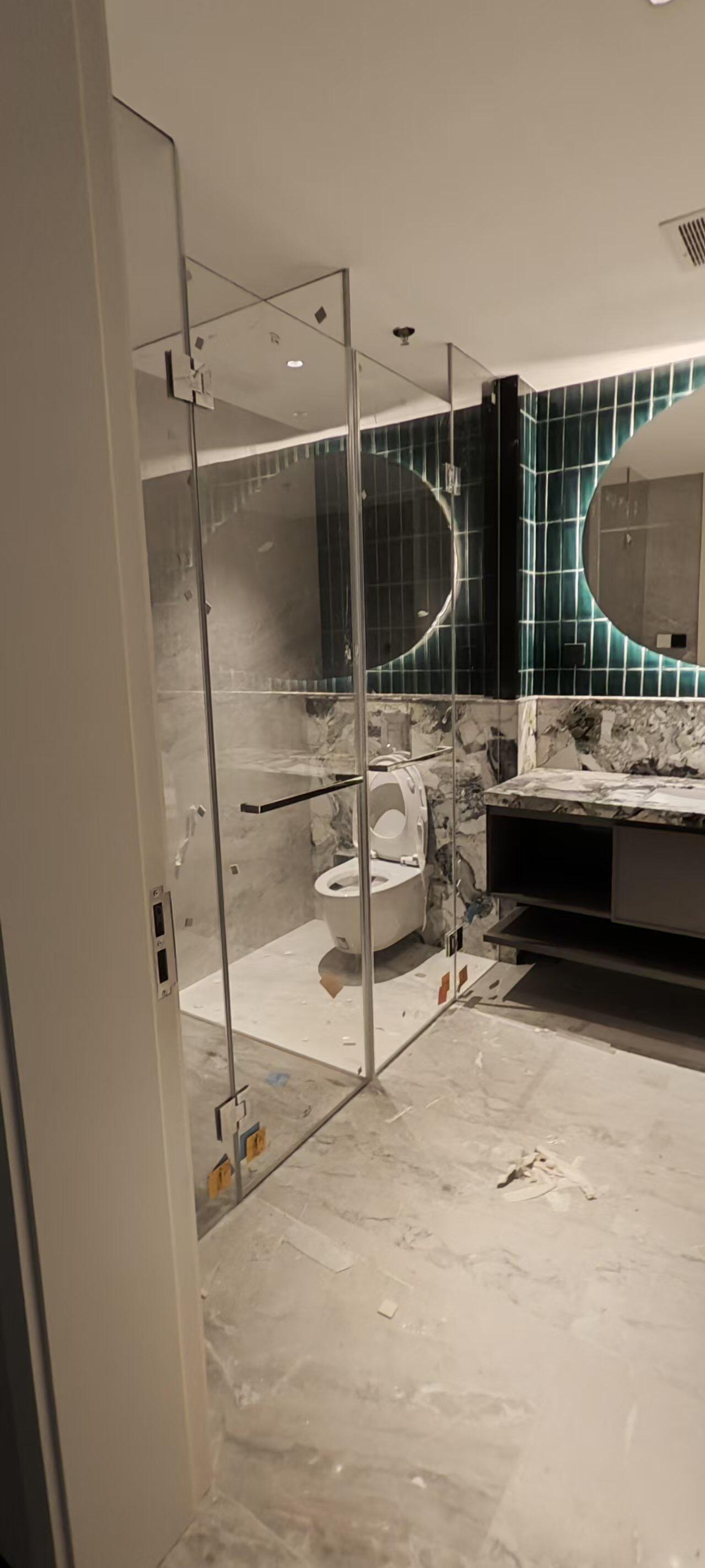 Clear glass shower divider and hardware specification example